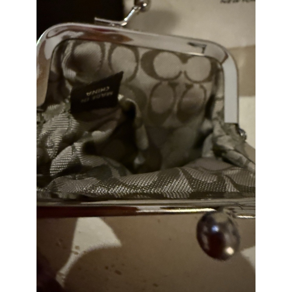 Vintage Coach Special Edition Polka Dot Kisslock frame Coin Keychain Very Rare - Picture 8 of 11